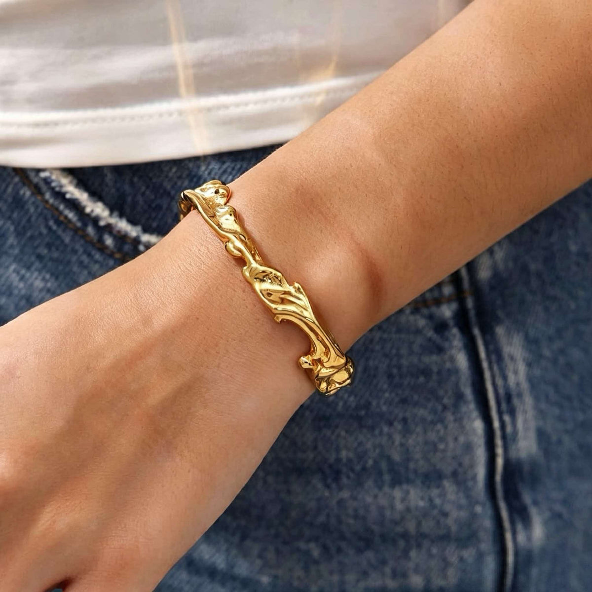 Shoreline Cuff
